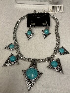 Turquoise Stone Triangle Pendant Necklace & Earrings - Tresgo NWT. 3386